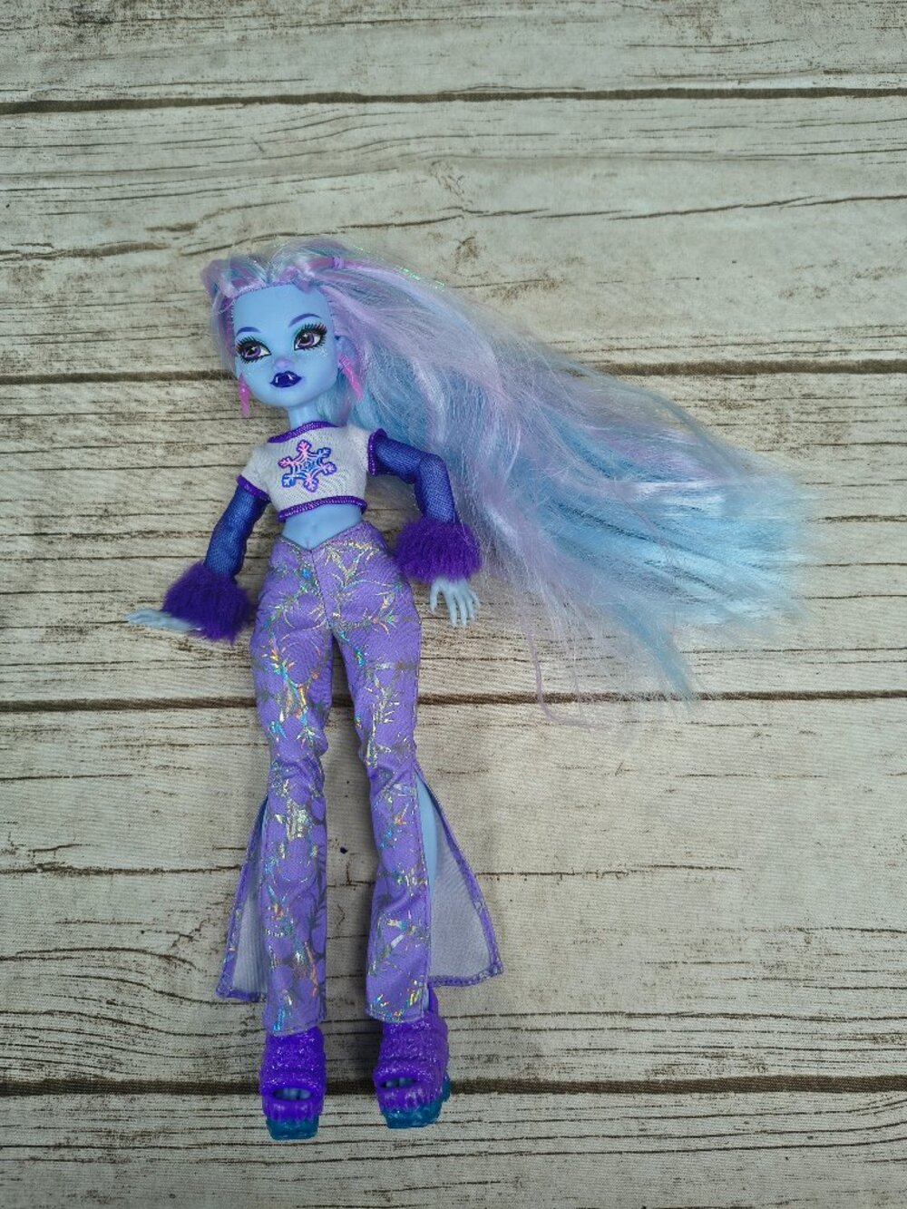 Monster High G3 Abbey Bominable Core Fashion Doll Original Gen 3